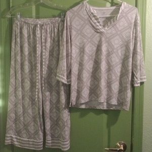 Flora Nikrooz Sleepwear Set Size Small